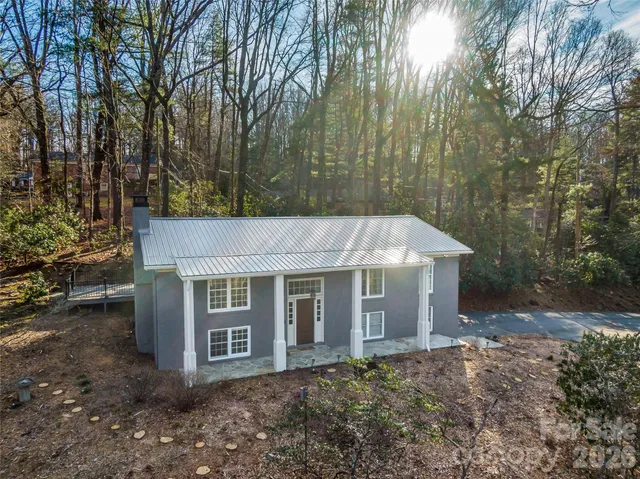$625,000 | 2388 Hebron Road, Hendersonville, NC 28739