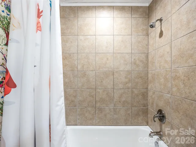 $625,000 | 2388 Hebron Road, Hendersonville, NC 28739