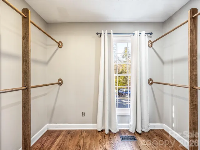 $625,000 | 2388 Hebron Road, Hendersonville, NC 28739