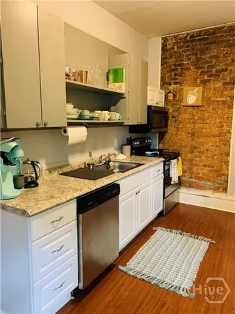 $1,700 | 648 East 40th Street, Savannah, GA 31401