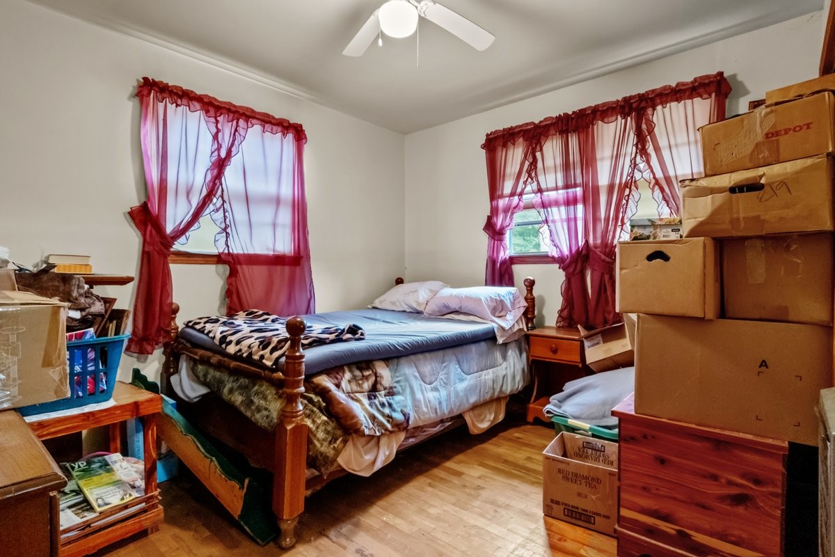 1530 Herman Adams Road Cumberland City, TN 37050 - Photo 13 of 32 Gallery Image 13
