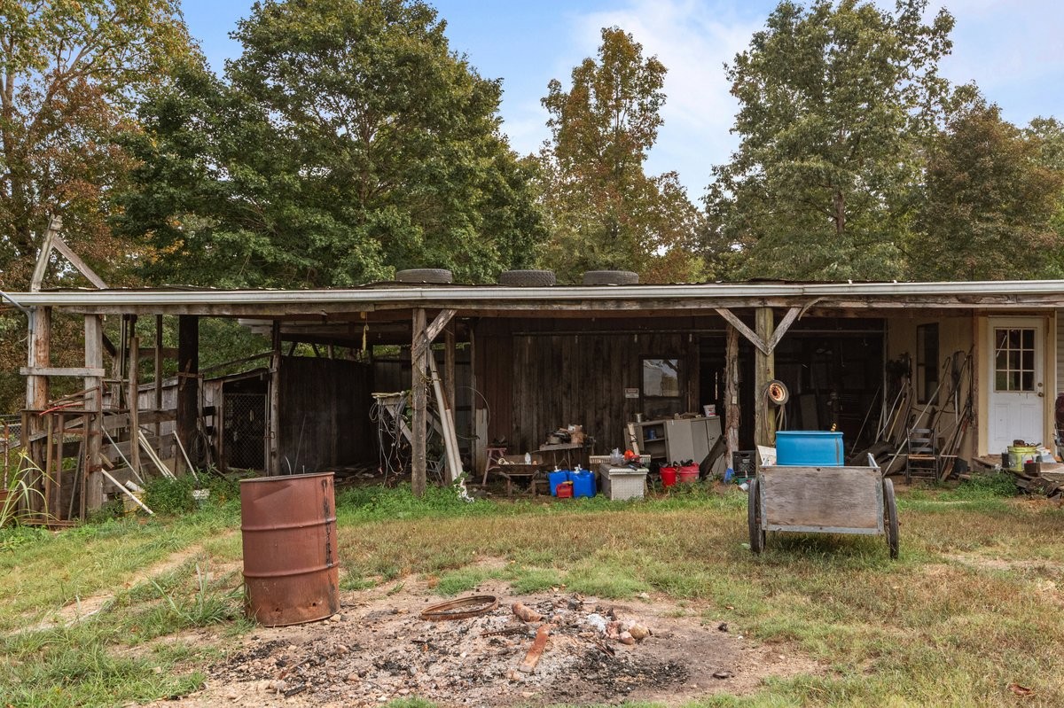 1530 Herman Adams Road Cumberland City, TN 37050 - Photo 23 of 32 Gallery Image 23