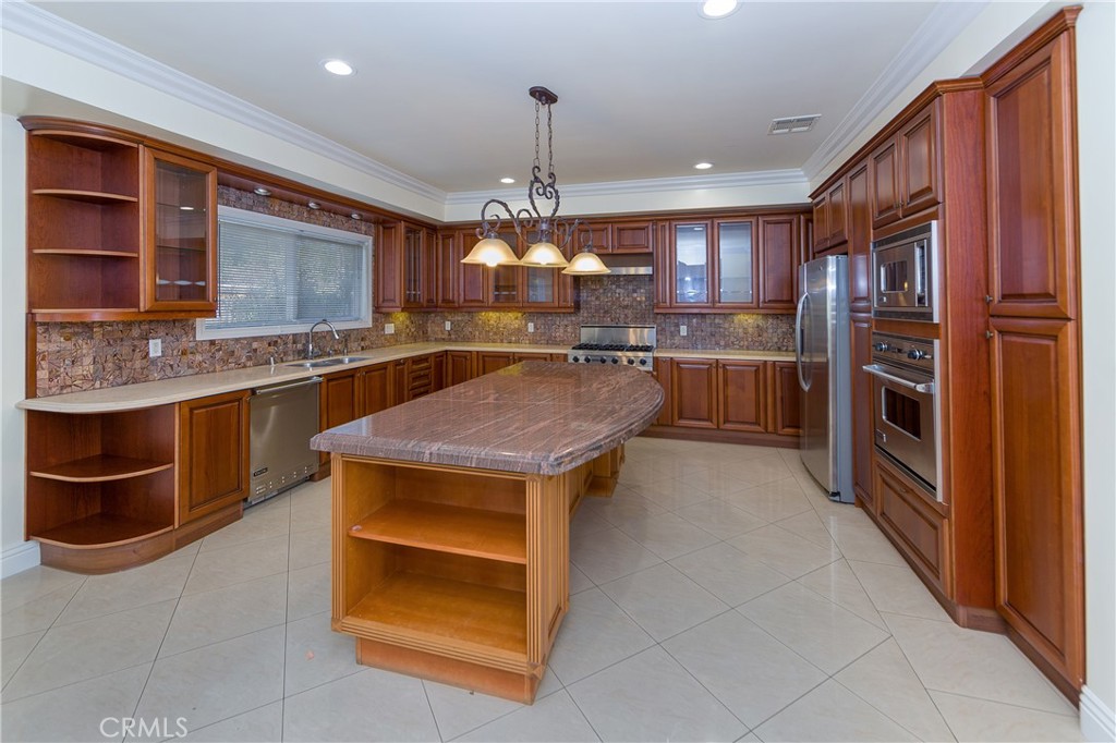 5217 Etiwanda Avenue Tarzana, CA 91356 - Photo 4 of 11