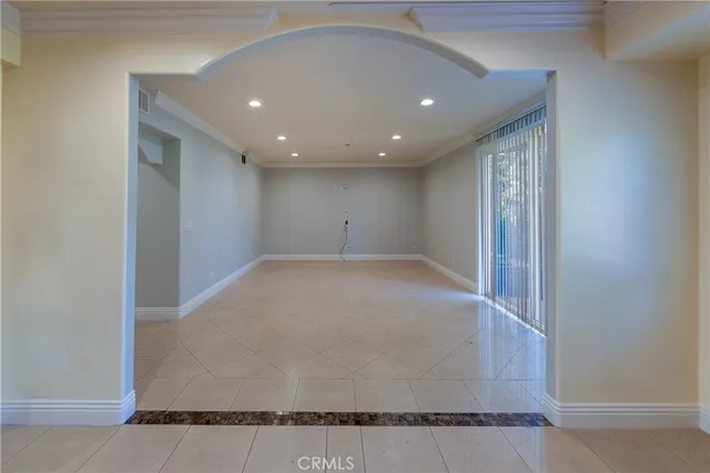 $7,900 | 5217 Etiwanda Avenue, Tarzana, CA 91356