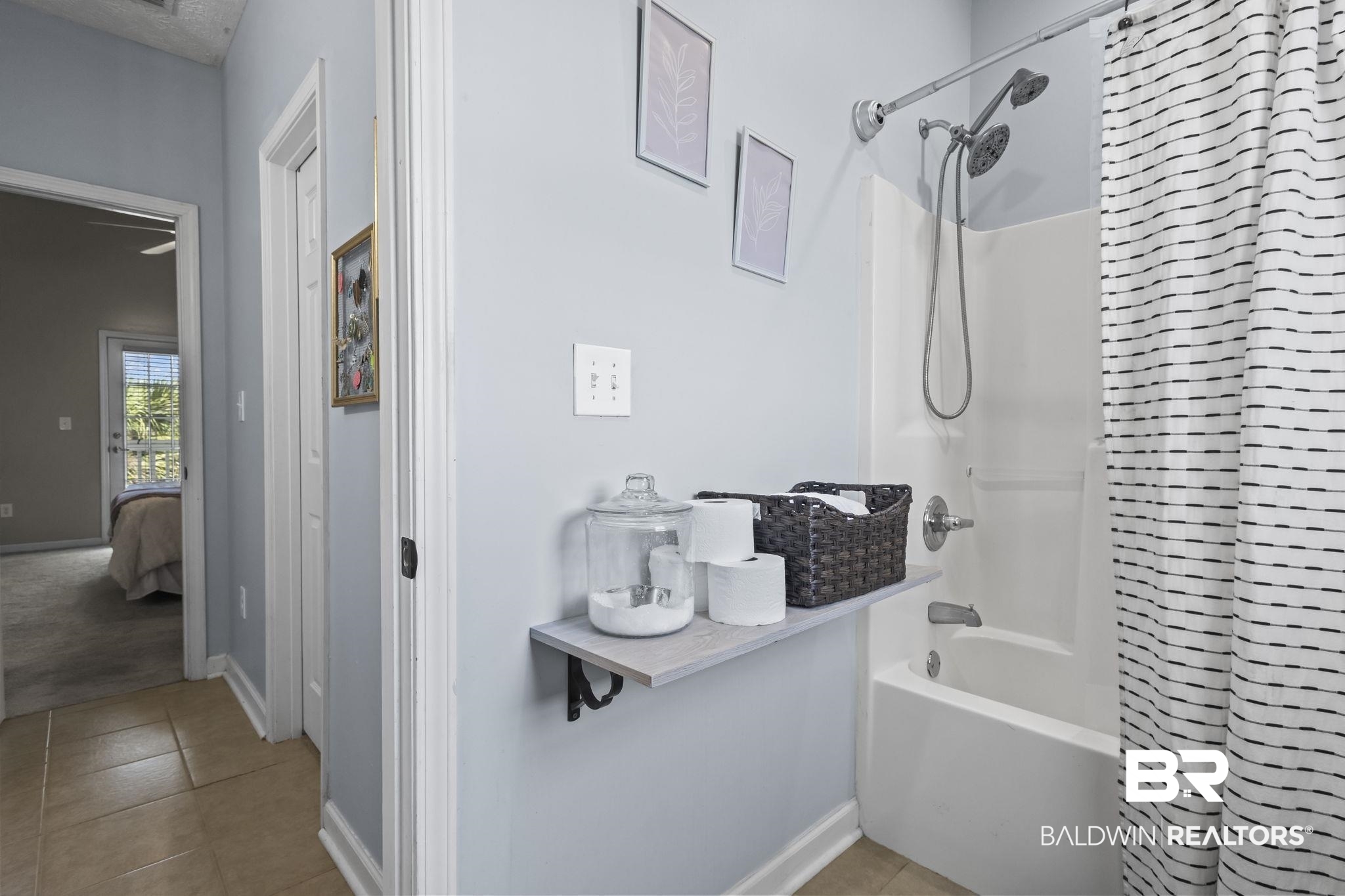 3820 Emerille Drive Foley, AL 36535 - Photo 9 of 24 Master Bathroom with shower / tub combo