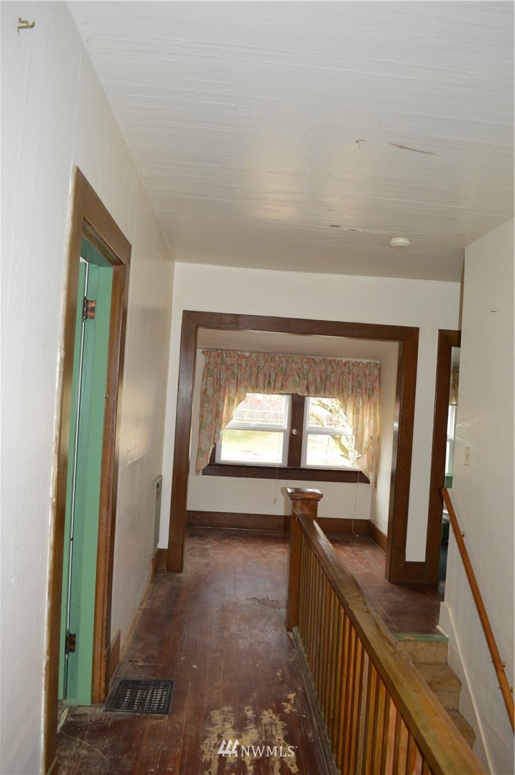 858 Fowler Street Raymond, WA 98577 - Photo 13 of 20 Gallery Image 13