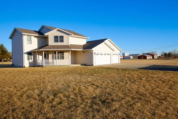 $260,000 | 710 Otter Creek Drive, Milledgeville, IL 61051