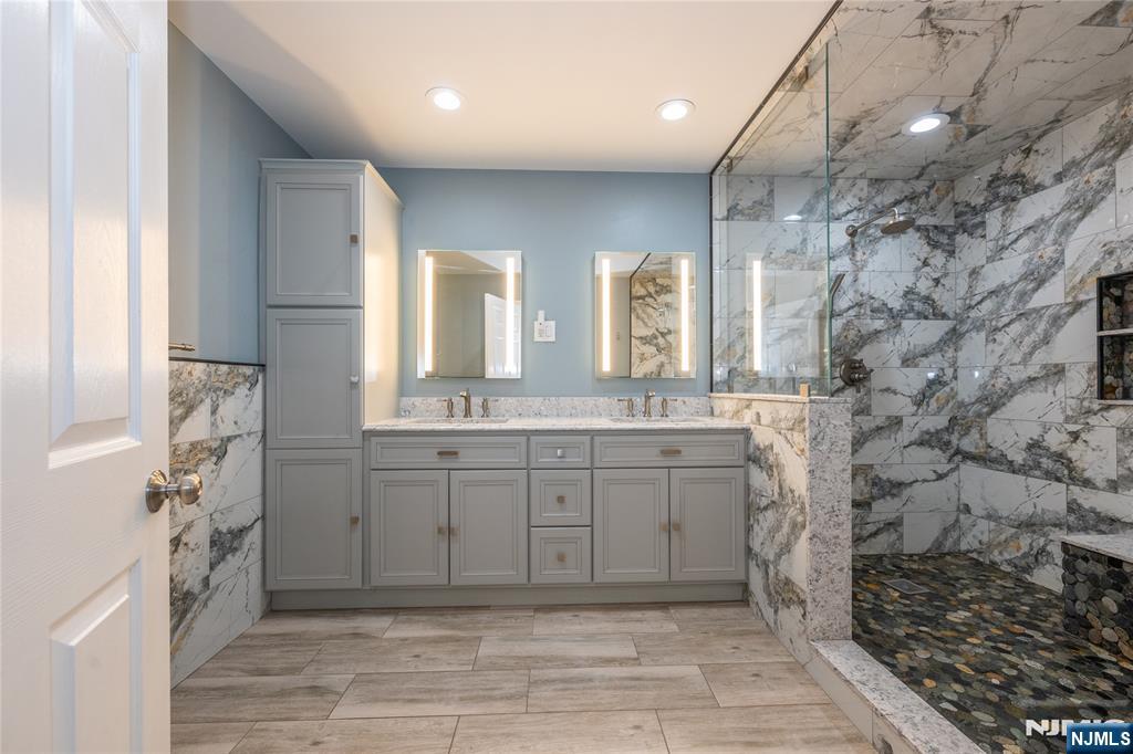 35 Turnberry Road Little Falls, NJ 07424 - Photo 23 of 41