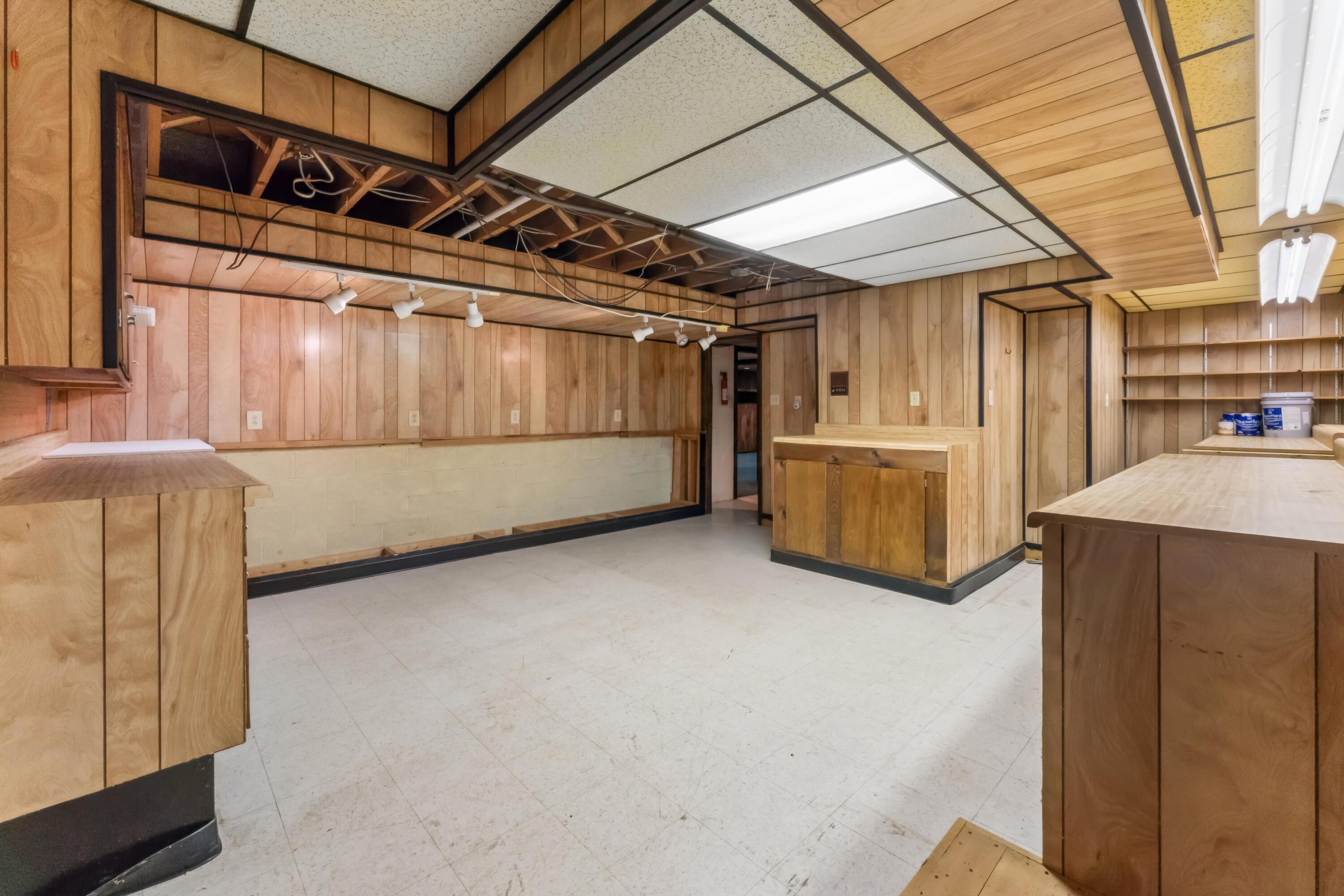 121 Hubbard Road Galloway, OH 43119 - Photo 47 of 71 Workshop in basement