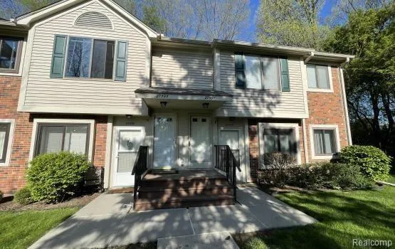 $1,225 | 27595 Harrison Woods Lane, Harrison Township, MI 48045