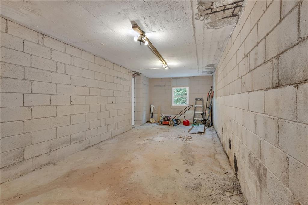 3268 Robin Road Decatur, GA 30032 - Photo 47 of 55