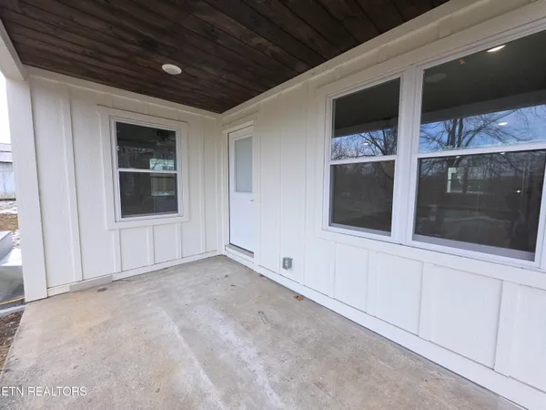 $460,000 | 216 Lafayette Street, Oneida, TN 37841