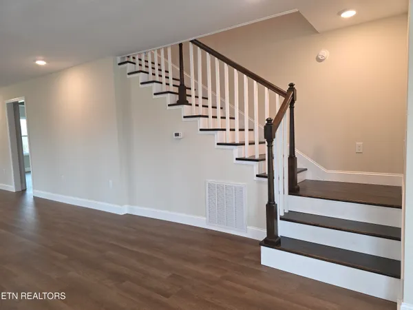 $460,000 | 216 Lafayette Street, Oneida, TN 37841