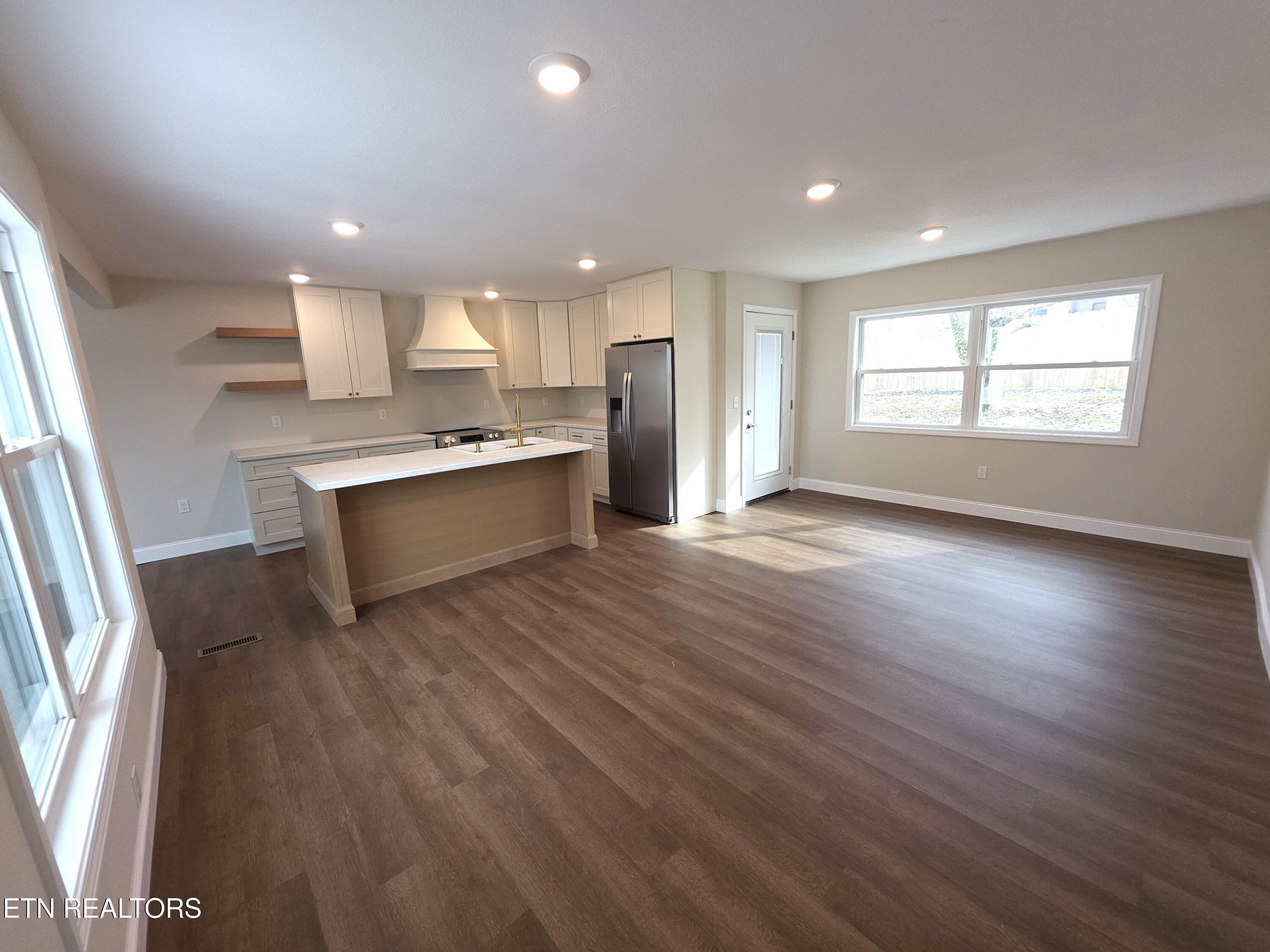 216 Lafayette Street Oneida, TN 37841 - Photo 19 of 33 20260205_142910