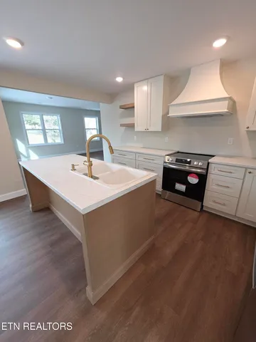 $475,000 | 216 Lafayette Street, Oneida, TN 37841