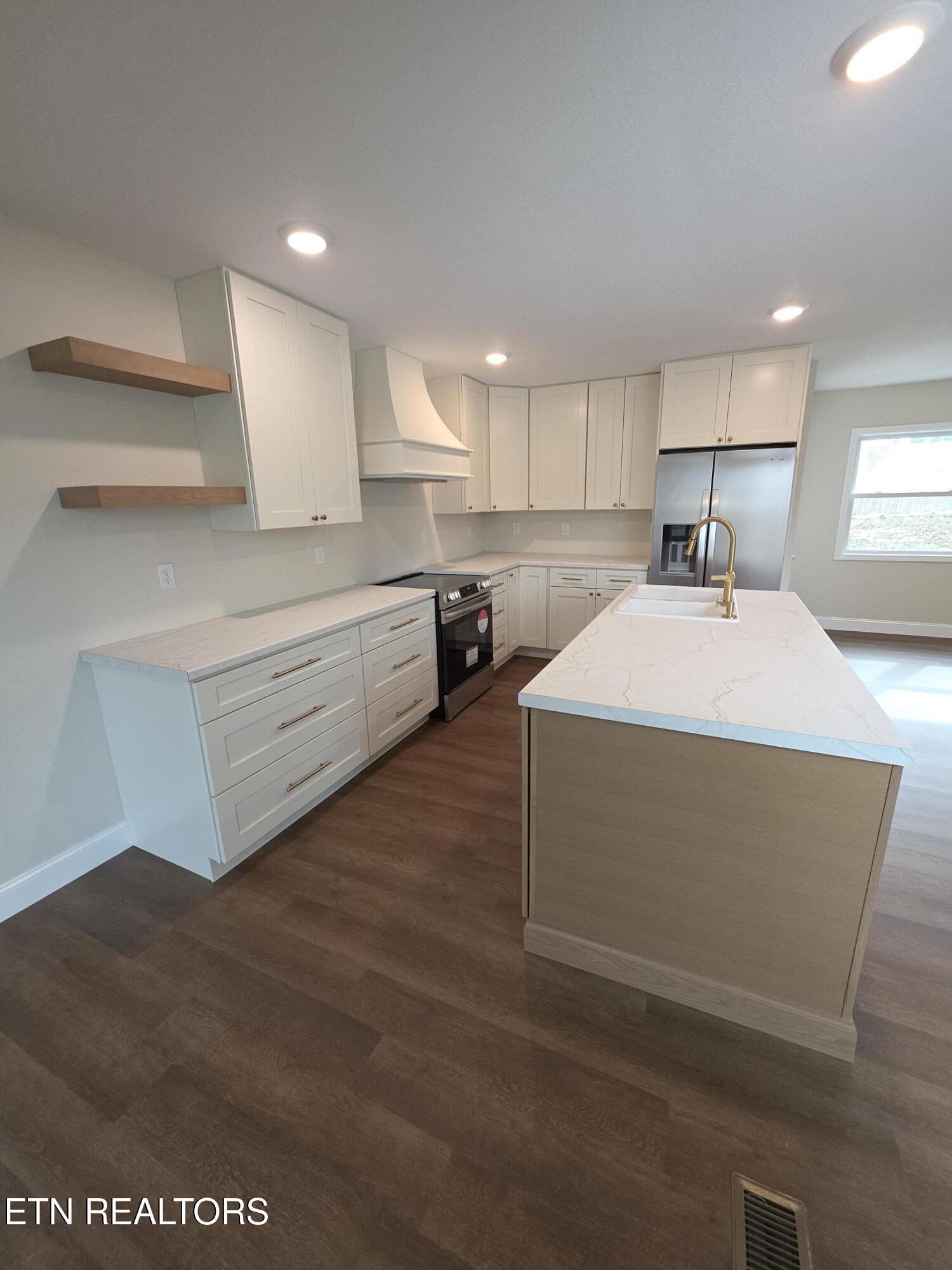 216 Lafayette Street Oneida, TN 37841 - Photo 21 of 33 20260205_143031