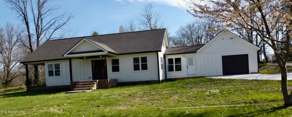 $460,000 | 216 Lafayette Street, Oneida, TN 37841