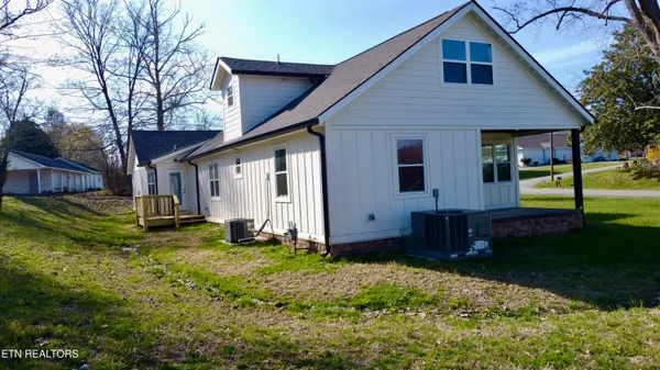 $460,000 | 216 Lafayette Street, Oneida, TN 37841
