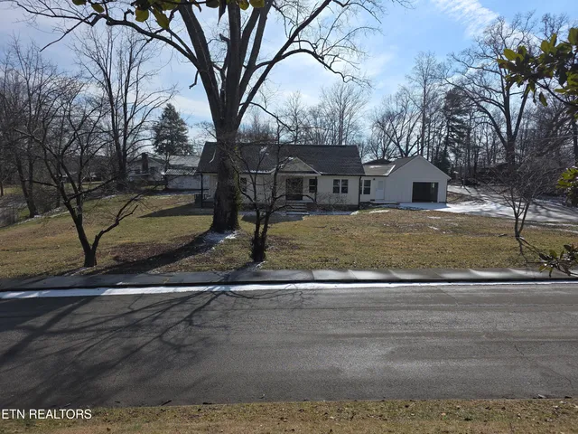 $475,000 | 216 Lafayette Street, Oneida, TN 37841