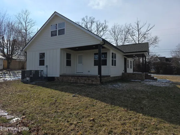 $460,000 | 216 Lafayette Street, Oneida, TN 37841
