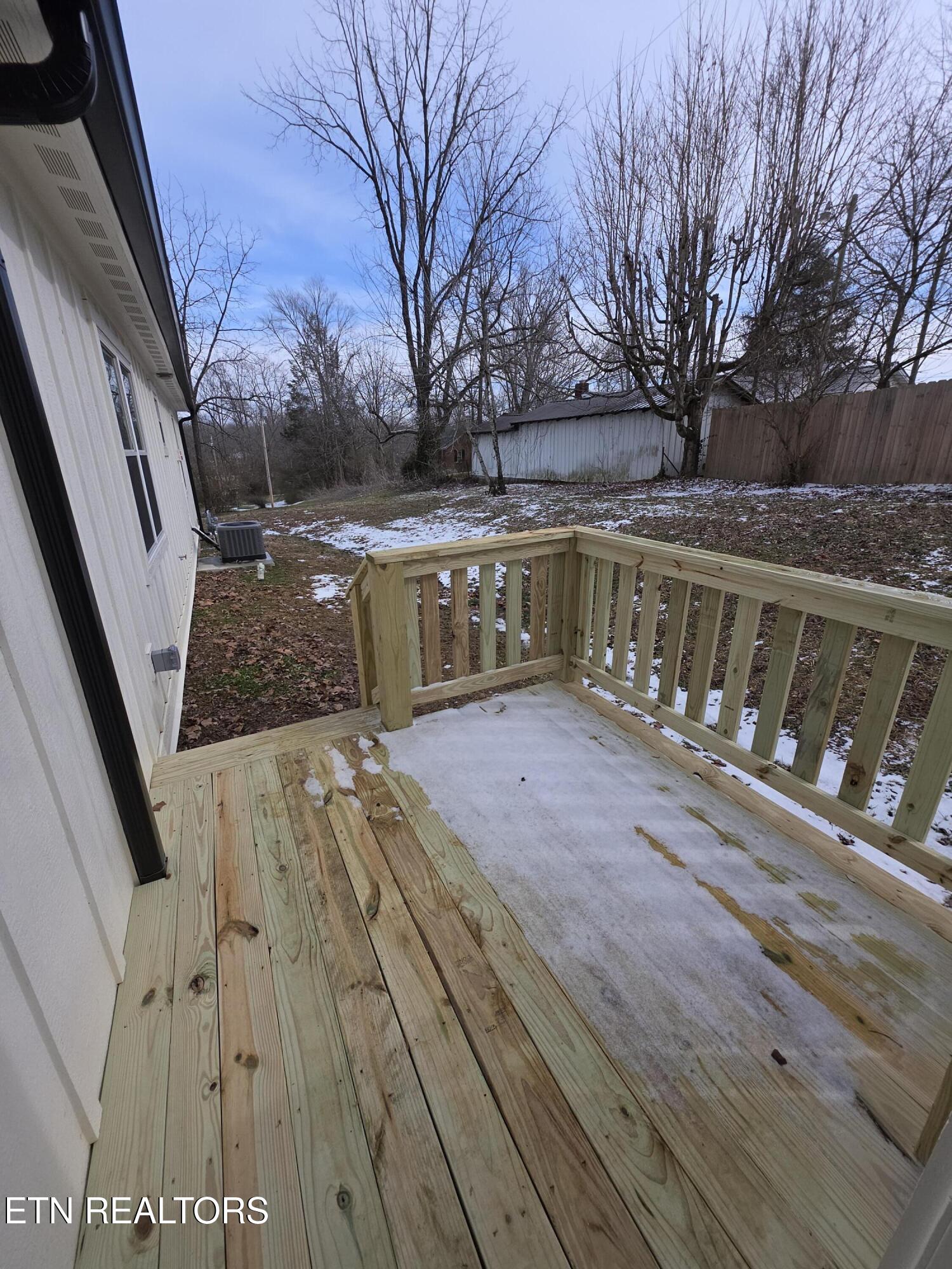 216 Lafayette Street Oneida, TN 37841 - Photo 10 of 33 20260205_142945