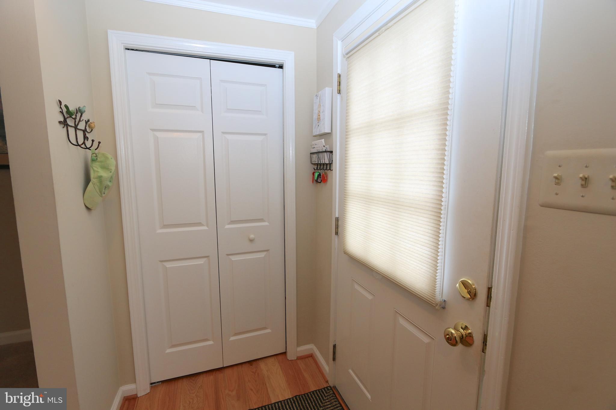 1535 Poplar Grove Drive Reston, VA 20194 - Photo 3 of 30 Foyer