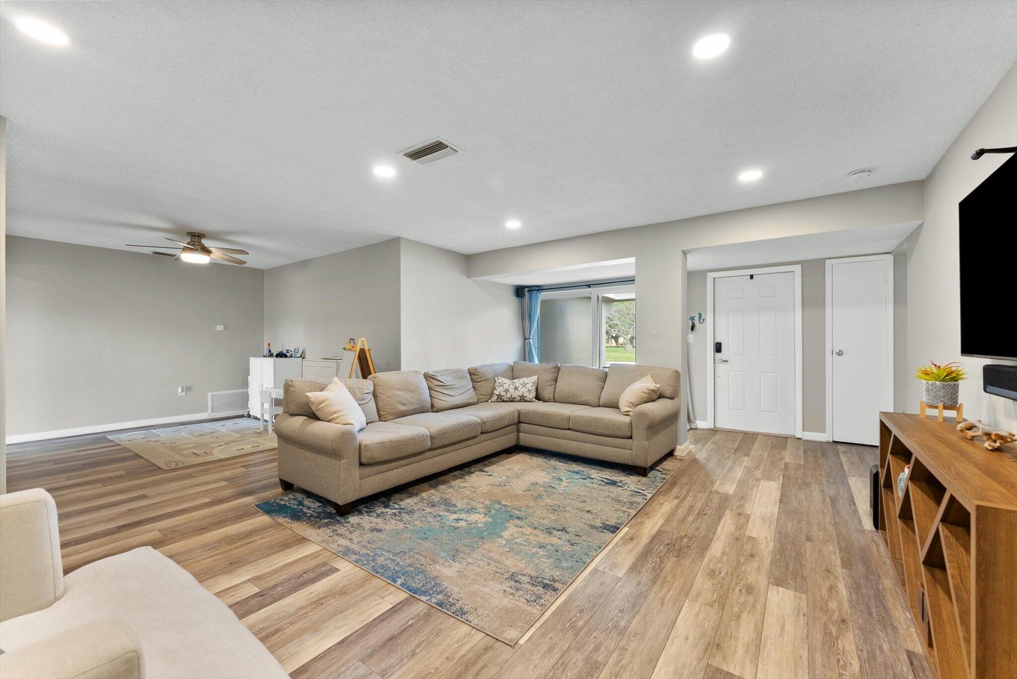 6744 Southwest 34th Court Miramar, FL 33023 - Photo 6 of 36 06-6