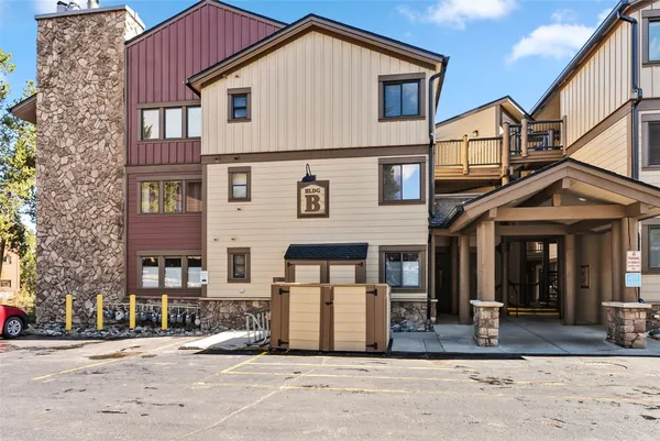 a view of a house with a outdoor space