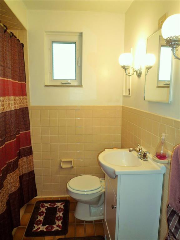 316 Donnell Road Lower Burrell, PA 15068 - Photo 14 of 24 Full Bath