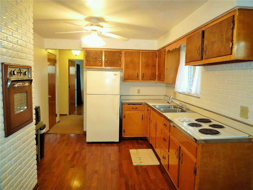 316 Donnell Road Lower Burrell, PA 15068 - Photo 9 of 24 Kitchen