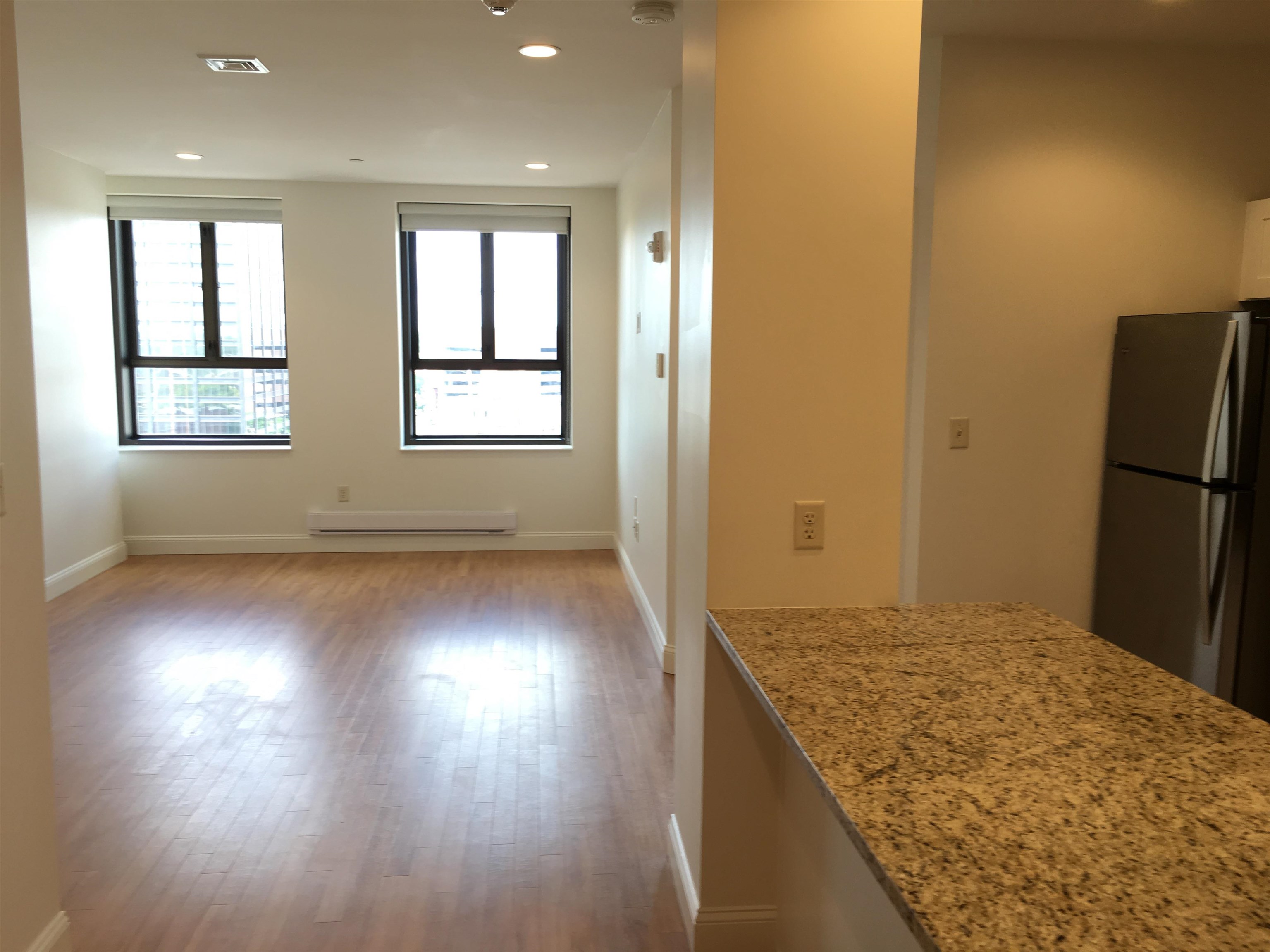 875 Elm Street, Unit 804 Manchester, NH 03101 - Photo 12 of 32