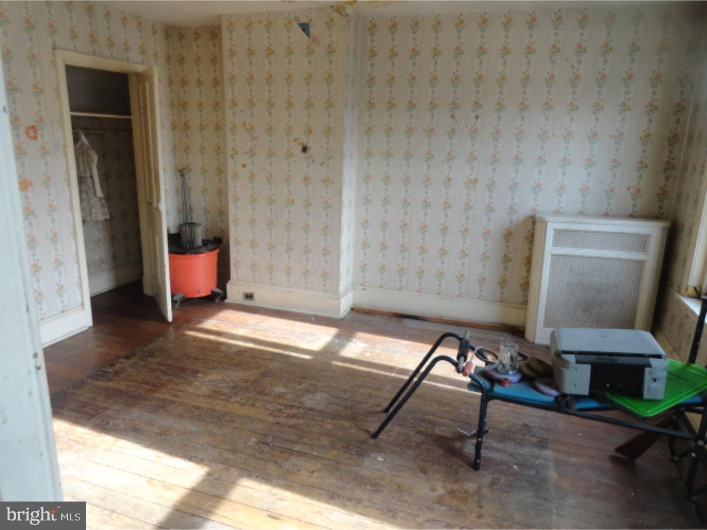 4058 Ridge Avenue Philadelphia, PA 19129 - Photo 8 of 13 Bedroom 3