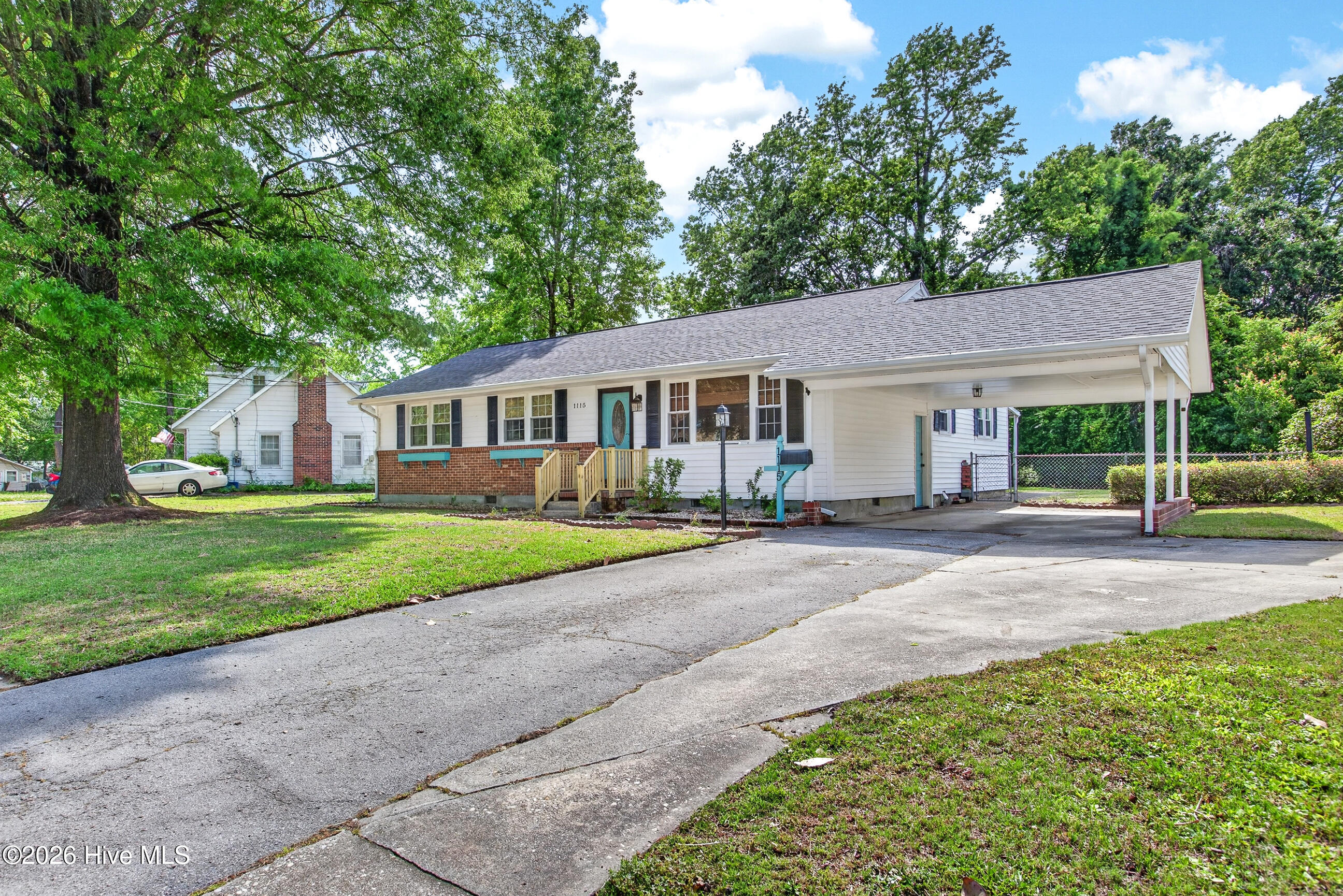 1115 Clifton Road Jacksonville, NC 28540 - Photo 2 of 34 01-3-4