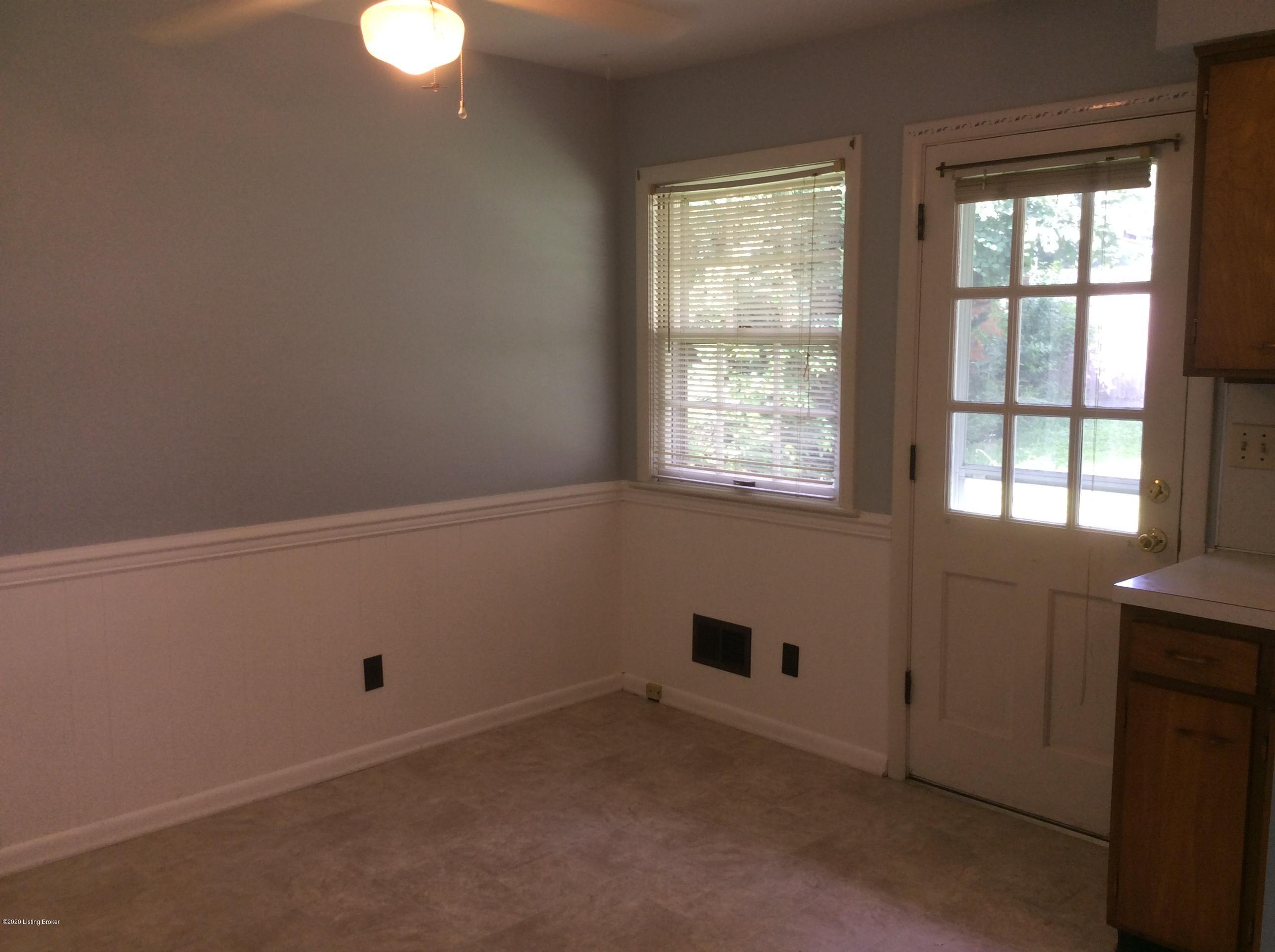 3747 Chatham Road Louisville, KY 40218 - Photo 6 of 15 IMG_2139