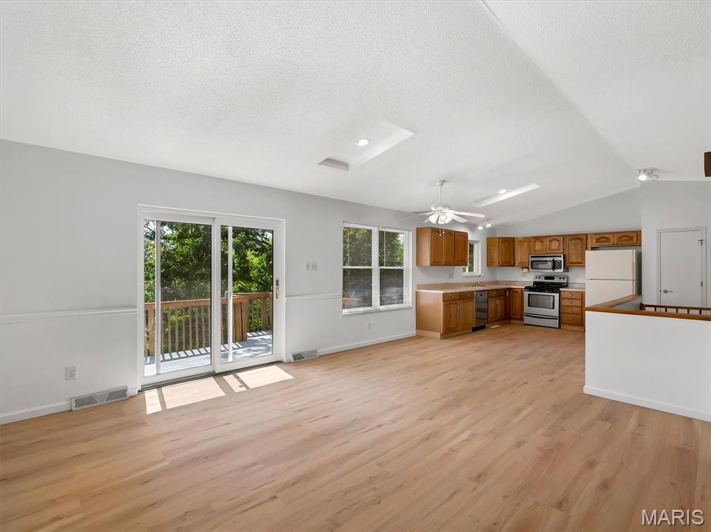 2434 Zagreb Road Pacific, MO 63069 - Photo 4 of 39 Gallery Image 4