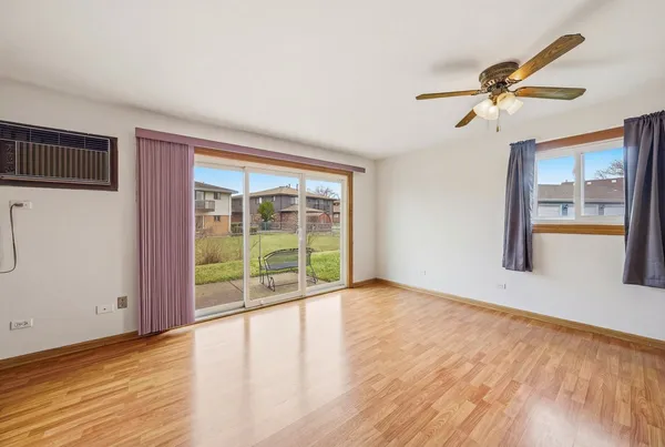 $590,000 | 659 Terry Court, Roselle, IL 60172