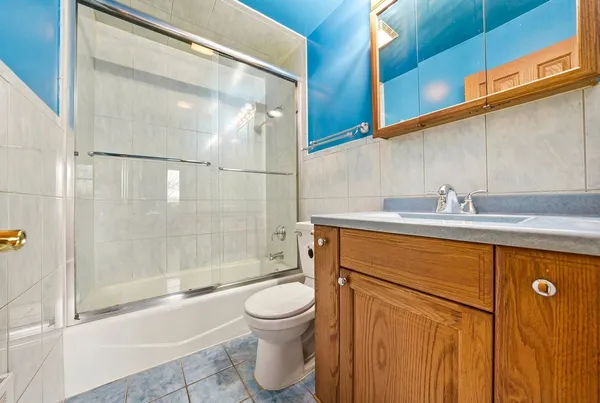 $590,000 | 659 Terry Court, Roselle, IL 60172