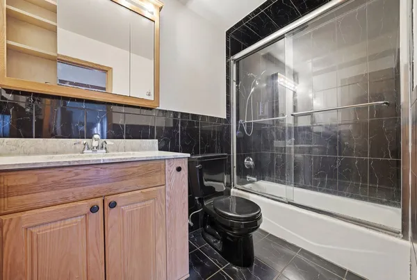 $590,000 | 659 Terry Court, Roselle, IL 60172