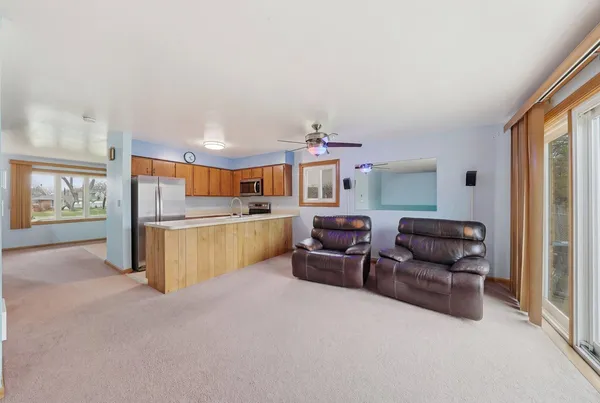 $590,000 | 659 Terry Court, Roselle, IL 60172