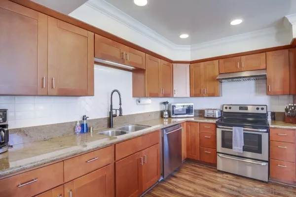 $6,000 | 2915 Lawrence Street, Unit 9, San Diego, CA 92106