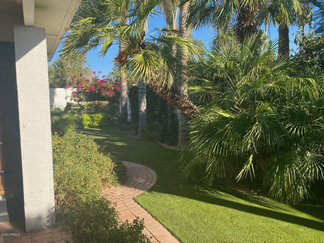 49 East Boca Raton Road Phoenix, AZ 85022 - Photo 31 of 44 Lush Landscaping