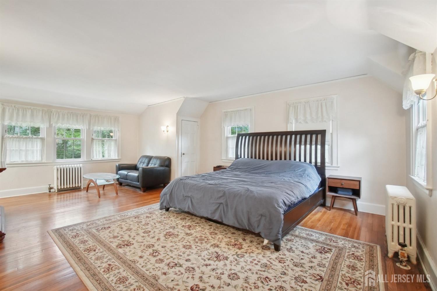 12 Edgewood Road Edison, NJ 08820 - Photo 26 of 68