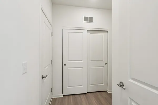$325,000 | 8122 Arlington Lane, Joliet, IL 60431