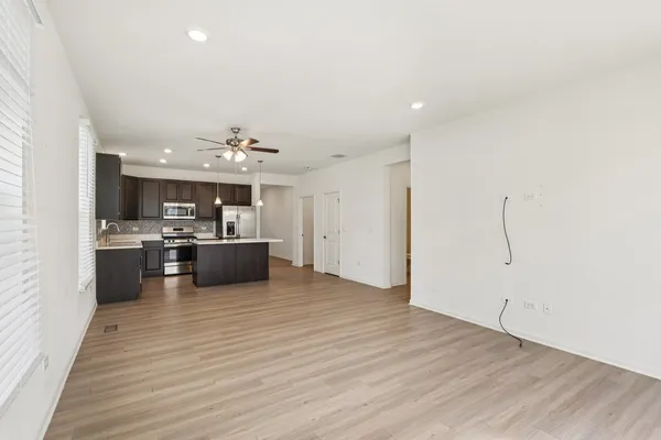 $325,000 | 8122 Arlington Lane, Joliet, IL 60431