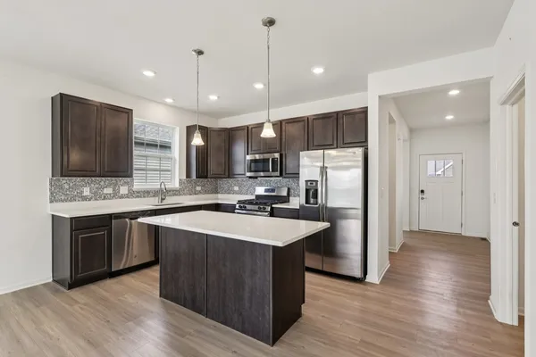 $325,000 | 8122 Arlington Lane, Joliet, IL 60431
