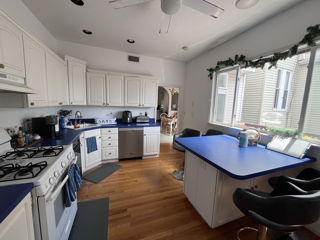 11 Gates Street, Unit 2 Boston, MA 02127 - Photo 9 of 30