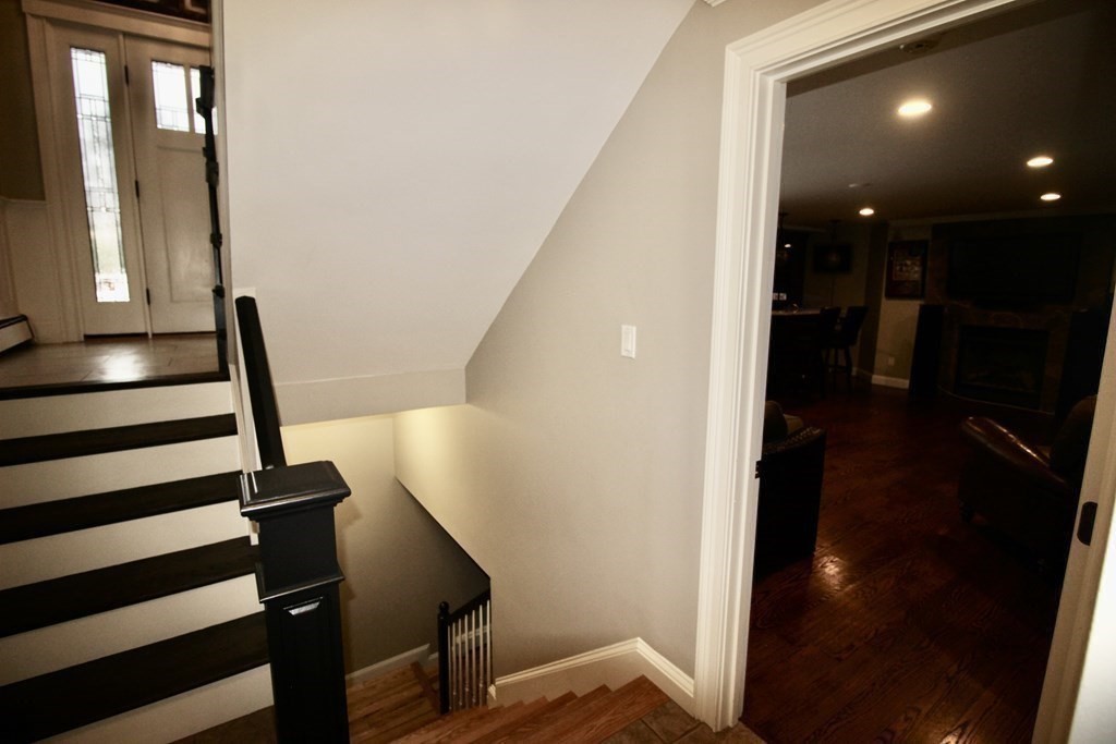 36 Juniper Hill Road Waltham, MA 02452 - Photo 15 of 41 Gallery Image 15