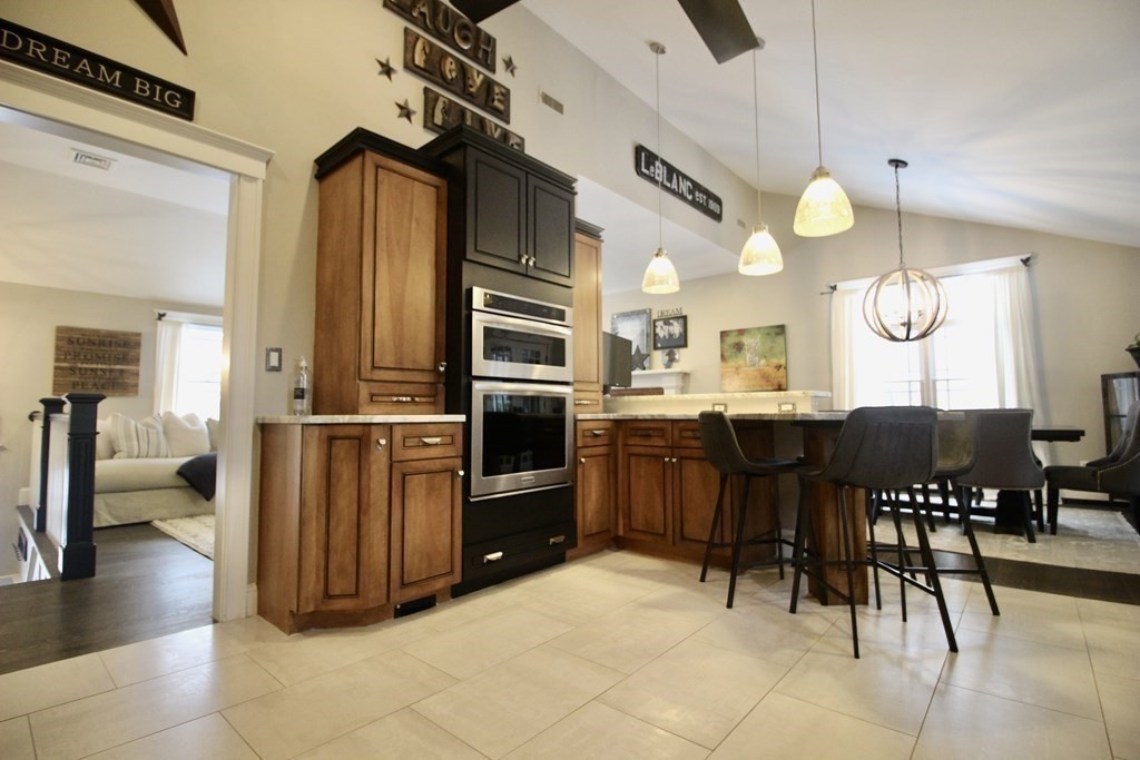 36 Juniper Hill Road Waltham, MA 02452 - Photo 8 of 41 Gallery Image 8