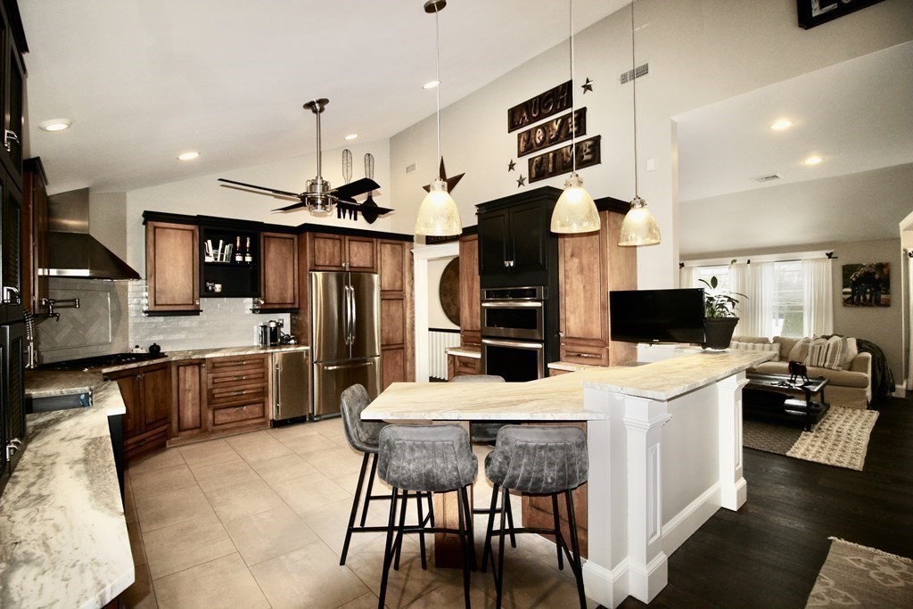 36 Juniper Hill Road Waltham, MA 02452 - Photo 10 of 41 Gallery Image 10
