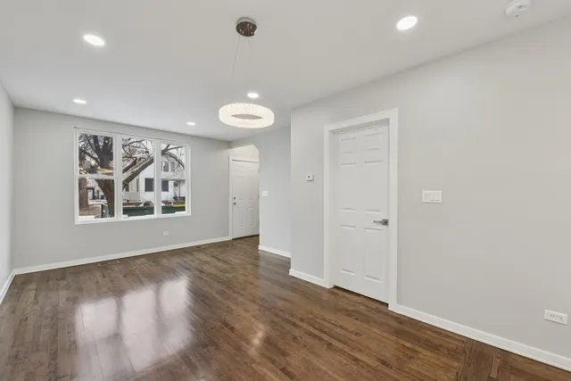 $559,000 | 4904 West 31st Street, Cicero, IL 60804